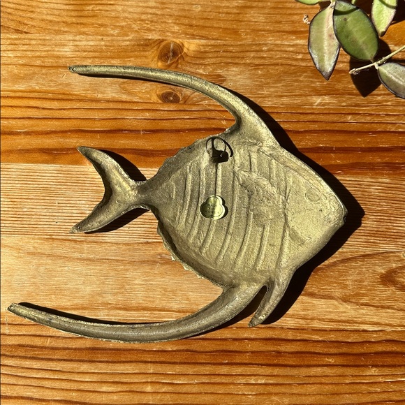 Vintage Brass Fish Wall Decor - Picture 3 of 4